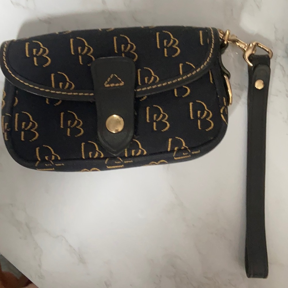 Dooney and Bourke pouch with detachable wristlet